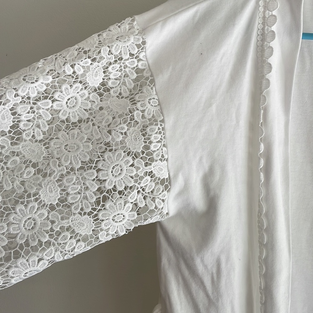Flora Nikorooz Robe Size Small - Picture 2 of 2